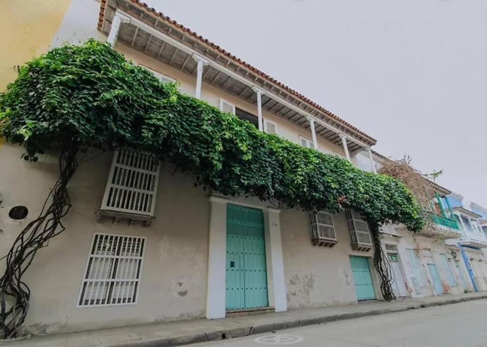 Villa Casa Del Dragon - Luxury Colonial Cook Included Cartagena