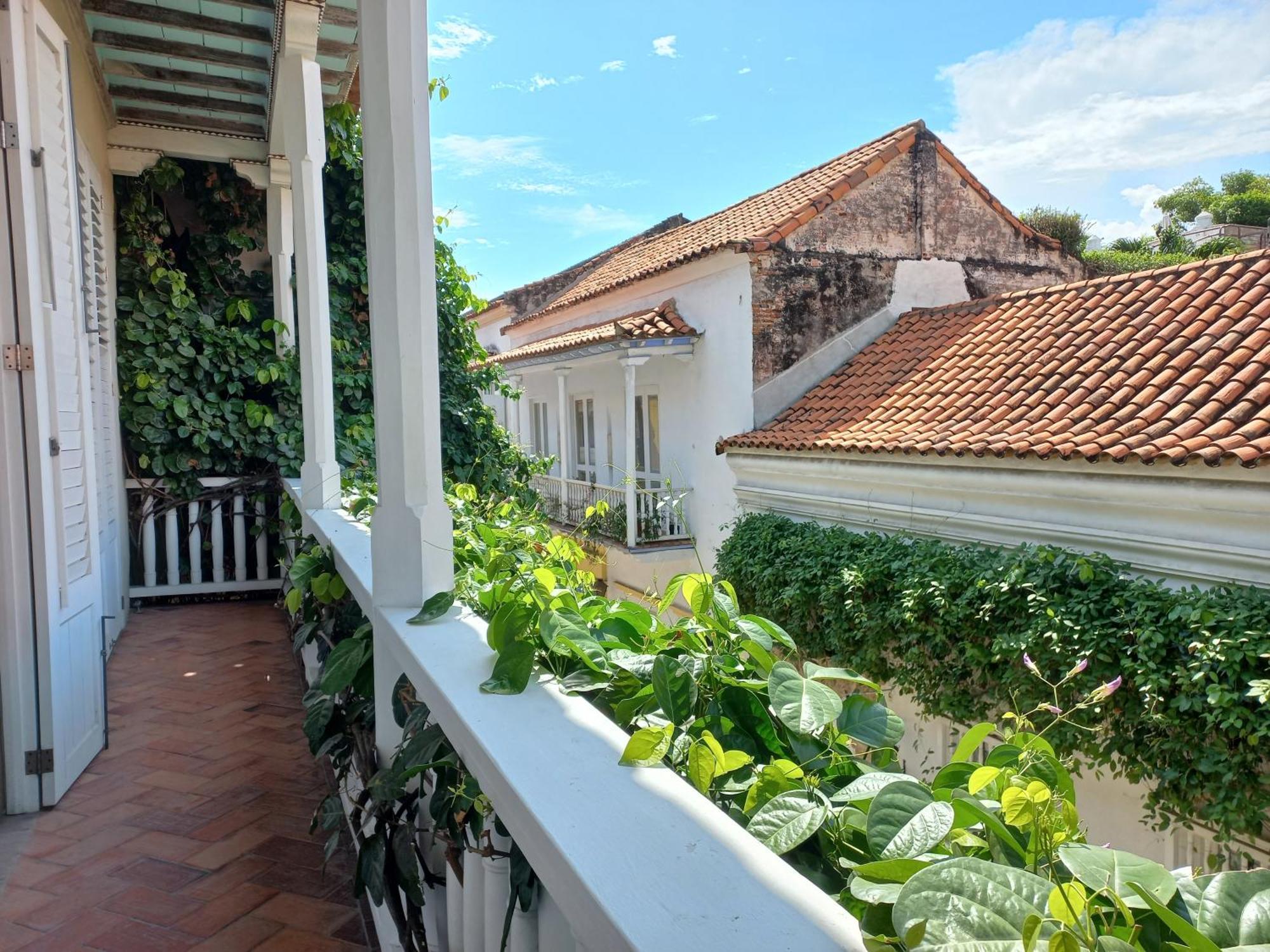 Casa Del Dragon - Luxury Colonial Cook Included Villa