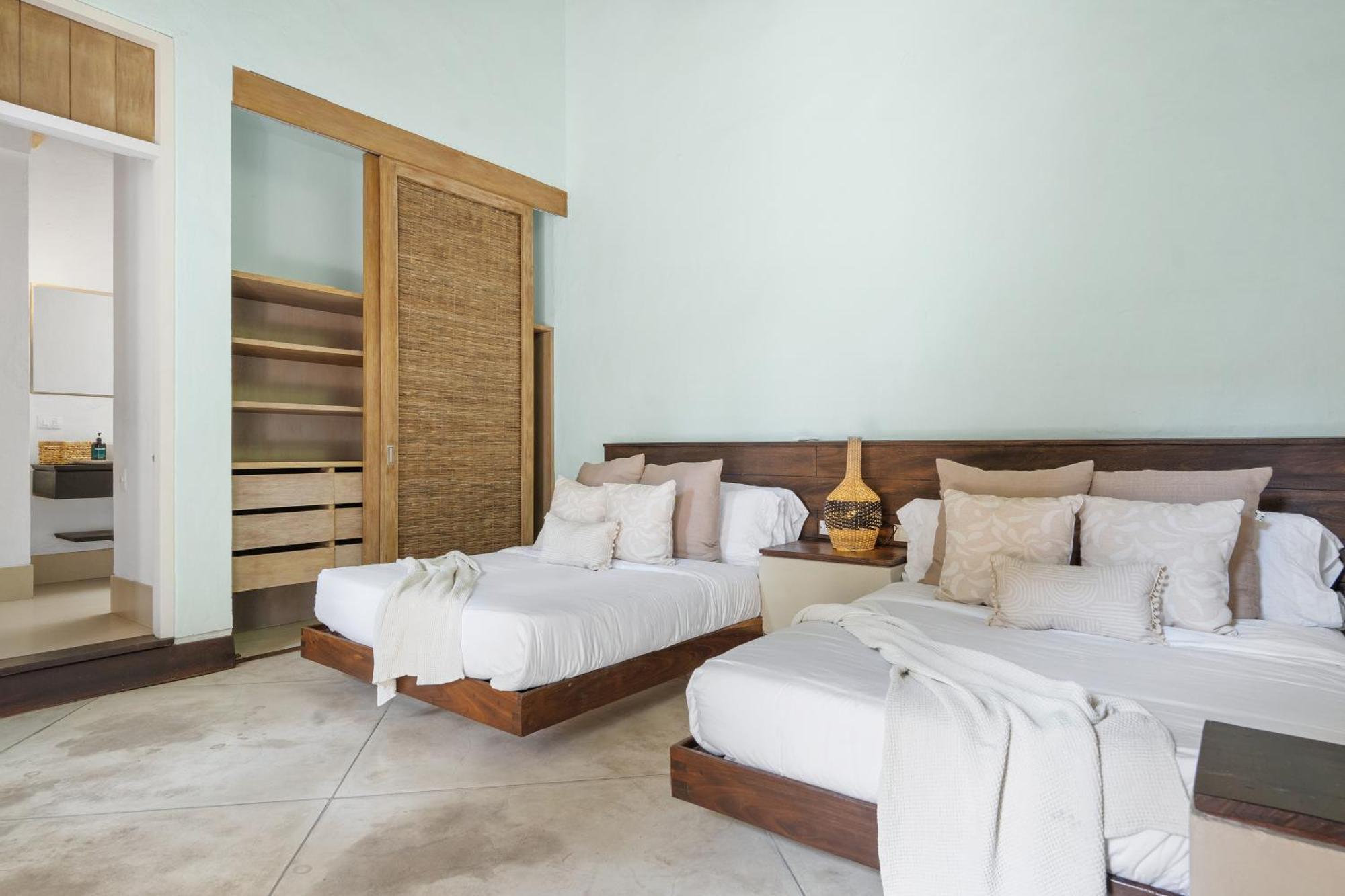 Casa Del Dragon - Luxury Colonial Cook Included Villa Cartagena